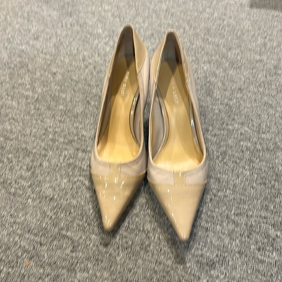 Size 9 Nine West heals. - Picture 1 of 3